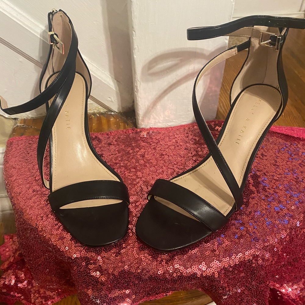 Kelly & Katie Sandals